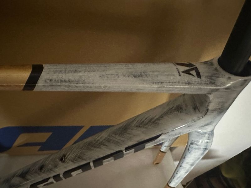 Used Giant TCR Advanced SL Frameset 2026 Frameset 2026 Road & Gravel, White — image 10 of 15