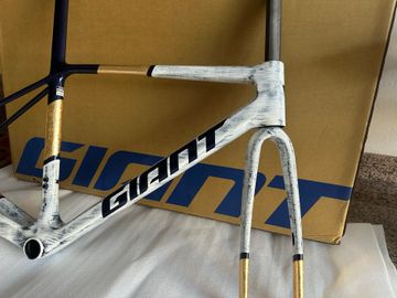 Used Giant TCR Advanced SL Frameset 2026 Frameset 2026 Road & Gravel, White — image 4 of 15