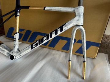 Used Giant TCR Advanced SL Frameset 2026 Frameset 2026 Road & Gravel, White — image 3 of 15
