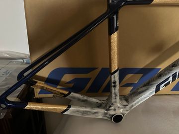 Used Giant TCR Advanced SL Frameset 2026 Frameset 2026 Road & Gravel, White — image 15 of 15