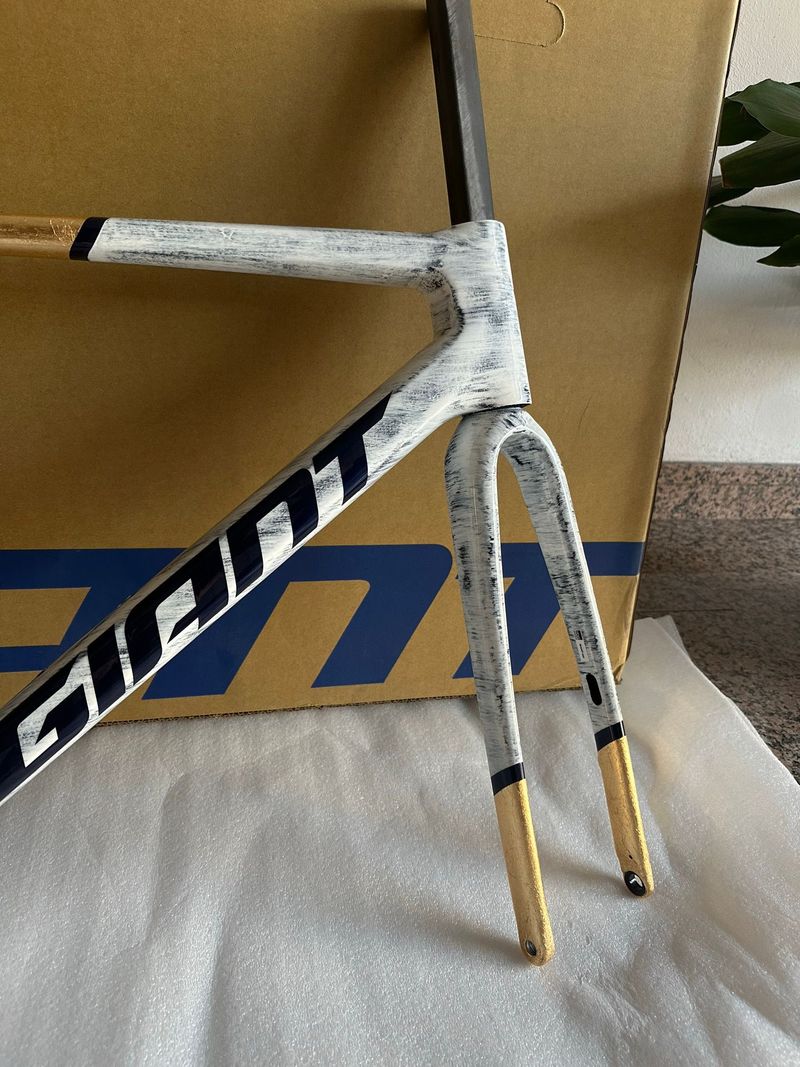 Used Giant TCR Advanced SL Frameset 2026 Frameset 2026 Road & Gravel, White — image 6 of 15