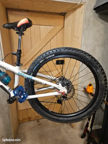 Used Commencal Commencal Ramones 24 Upgradé 2021 Mountainbike, White — image 5 of 13
