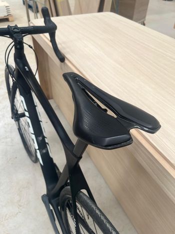 Used Giant TCR Advanced Disc 1 2021 2021 Road & Gravel — image 7 of 15