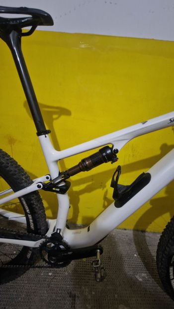 Used Specialized Epic 8 EVO Pro - SRAM X0 AXS, FOX Factory 2024 2024 Mountainbike, White, 29 — image 3 of 15