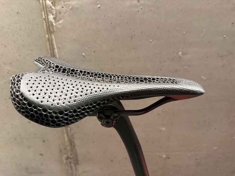 Used Specialized Diverge Pro Carbon 2021 2021 Road & Gravel, Red — image 7 of 8
