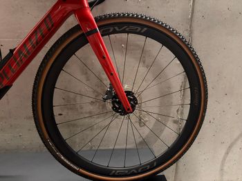 Used Specialized Diverge Pro Carbon 2021 2021 Road & Gravel, Red — image 8 of 8