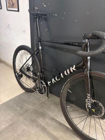 Used Factor O2 VAM - SRAM Red w/ Power Meter 2026 2026 Road & Gravel