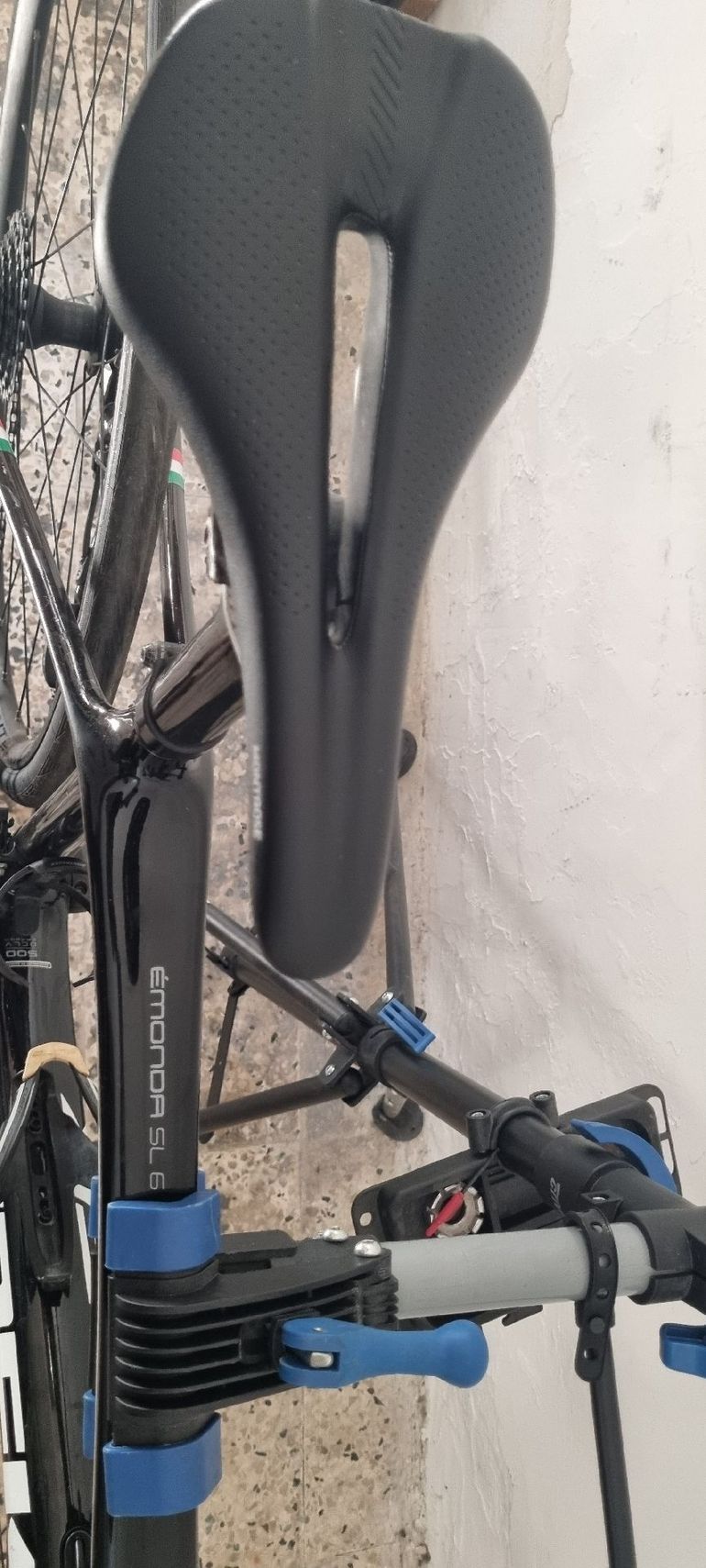 Used Trek Émonda SL 6 Disc 2020 2020 Road & Gravel, Black — image 4 of 7