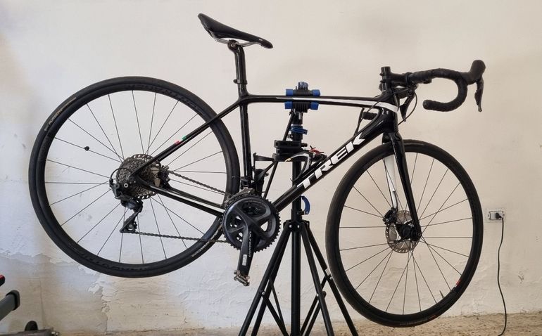 Used Trek Émonda SL 6 Disc 2020 2020 Road & Gravel, Black — image 1 of 7