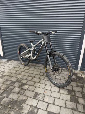 Used Trek Session 9 X01 2025 2025 MTB