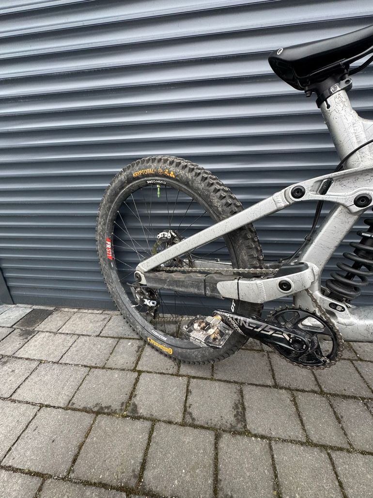 Used Trek Session 9 X01 2025 2025 Mountainbike, Light Gray, 29 — image 2 of 8
