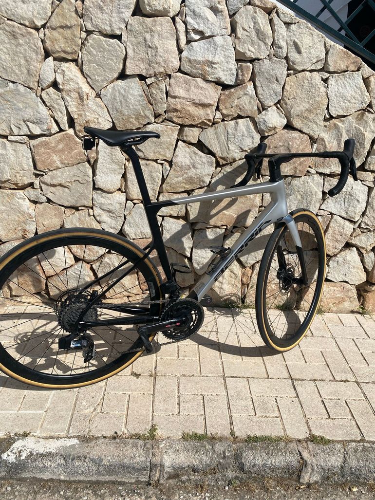 Used Berria BELADOR 9 2021 2021 Road & Gravel, Light Gray — image 1 of 13