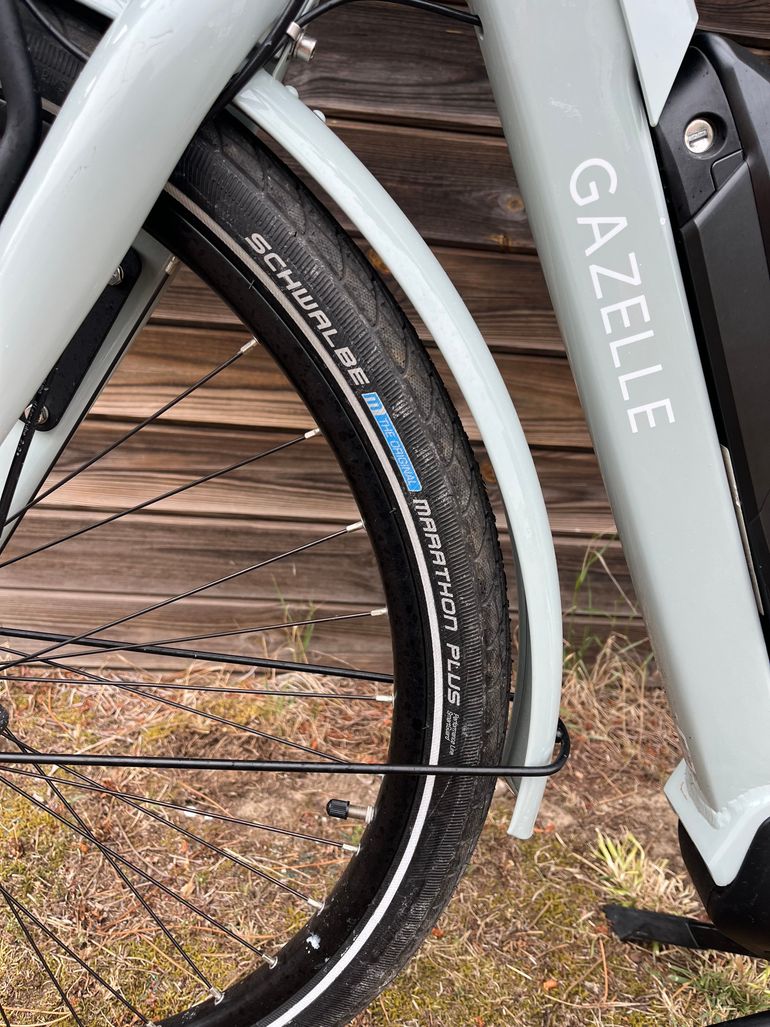 Used Gazelle Bloom C7 HMS Low-Step 2024 2024 Urban, Light Gray — image 5 of 19