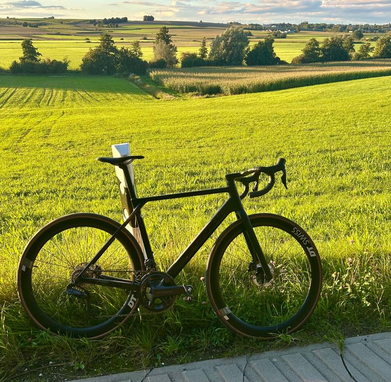 Used Canyon Ultimate CF SLX 8 Di2 2023 2023 Road & Gravel, Schwarz — image 4 of 7