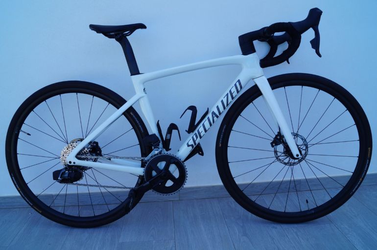 Used Specialized Tarmac SL7 Expert - SRAM Rival AXS 2023 2023 Road & Gravel — image 1 of 8
