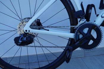 Used Specialized Tarmac SL7 Expert - SRAM Rival AXS 2023 2023 Road & Gravel — image 2 of 8