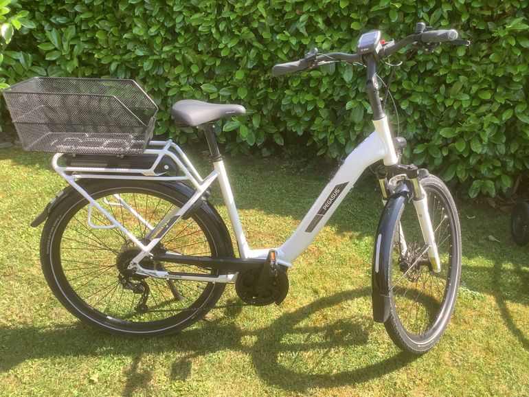 Used Pegasus Solero E9 2022 Urban, Weiß — image 2 of 4