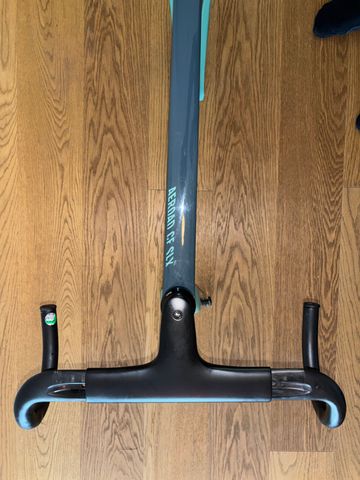 Brugt Canyon Aeroad CF SLX 8 Disc Di2 2022 Frameset 2022 Road & Gravel — billede 6 af 14