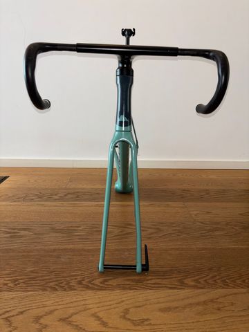 Brugt Canyon Aeroad CF SLX 8 Disc Di2 2022 Frameset 2022 Road & Gravel — billede 7 af 14
