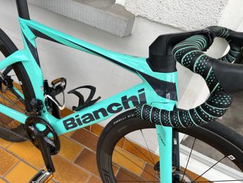 Used Bianchi Oltre Comp Ultegra Di2 2024 2024 Road & Gravel, Blau — image 6 of 10