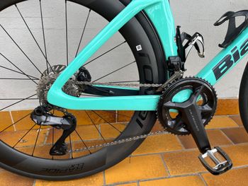 Used Bianchi Oltre Comp Ultegra Di2 2024 2024 Road & Gravel, Blau — image 5 of 10