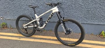 Używany Trek Slash 9.8 XT Gen 6 2024 2024 MTB