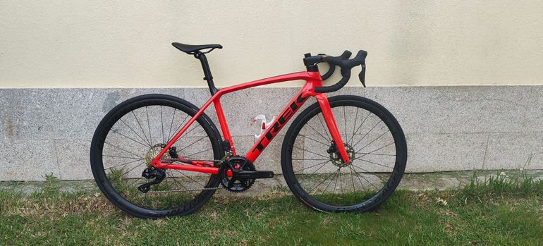 Used Trek Émonda SL 7 2023 2023 Road & Gravel, Red — image 1 of 11