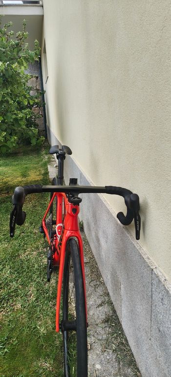 Used Trek Émonda SL 7 2023 2023 Road & Gravel, Red — image 4 of 11