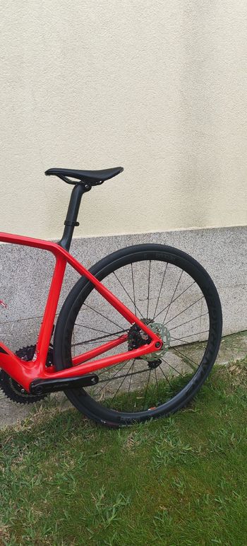 Used Trek Émonda SL 7 2023 2023 Road & Gravel, Red — image 11 of 11