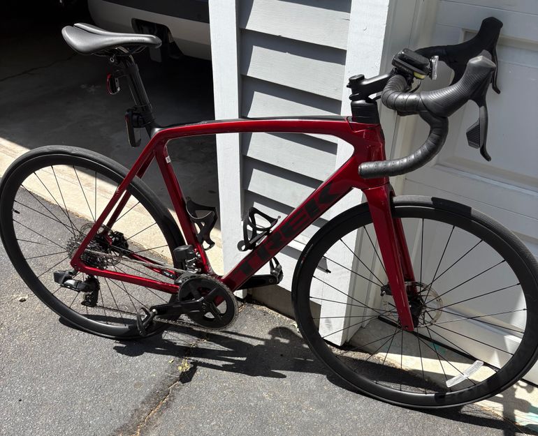 Used Trek Émonda SL 6 eTap 2022 2022 Road & Gravel, Red — image 2 of 9