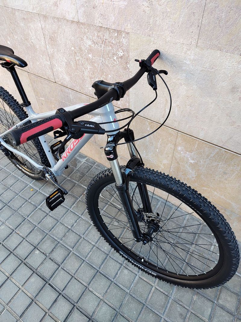 Used Kross Level Shimano Deore 2023 Mountainbike, Light Gray, 29 — image 5 of 10