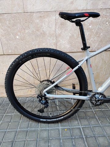 Used Kross Level Shimano Deore 2023 Mountainbike, Light Gray, 29 — image 3 of 10