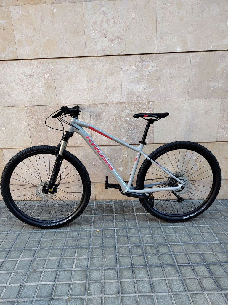 Used Kross LEVEL 4.0 2022 2022 Mountainbike, Light Gray, 29 — image 2 of 10
