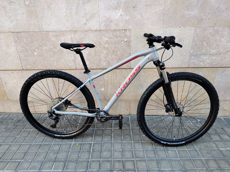 Used Kross Level Shimano Deore 2023 Mountainbike, Light Gray, 29 — image 1 of 10