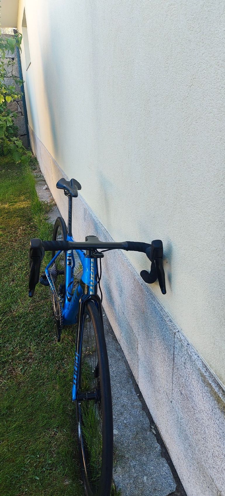 Used Giant TCR Advanced Disc 3 2022 2022 Road & Gravel — image 5 of 9