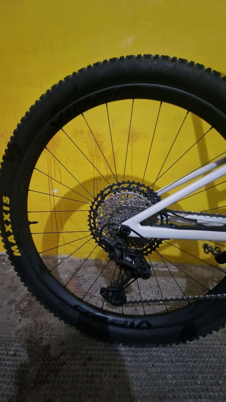 Used Specialized Epic 8 EVO Pro Frameset 2024 Frameset 2024 Mountainbike, Weiß, 29 — image 4 of 12