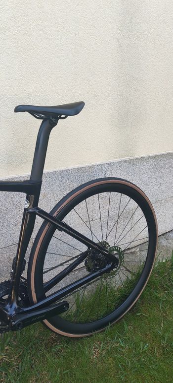 Used Specialized Tarmac SL7 Pro - SRAM Force eTap AXS 2023 2023 Road & Gravel — image 7 of 9