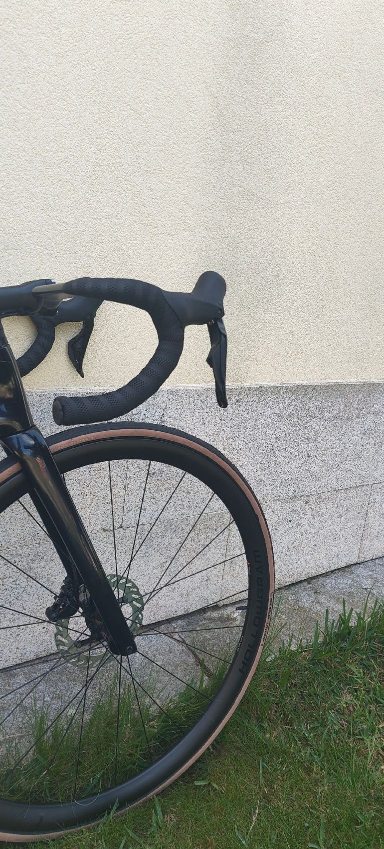 Used Specialized Tarmac SL7 Pro - SRAM Force eTap AXS 2023 2023 Road & Gravel — image 3 of 9