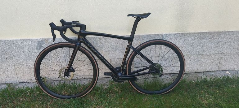 Used Specialized Tarmac SL7 Pro - SRAM Force eTap AXS 2023 2023 Road & Gravel — image 6 of 9