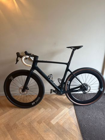 Used Scott Addict SRAM Rival eTap AXS 2025 Road & Gravel, Black — image 2 of 4