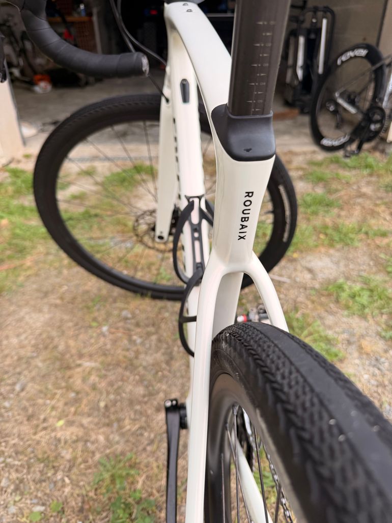 Used Specialized Roubaix SL8 Comp - Shimano 105 Di2 2025 2025 Road & Gravel — image 1 of 4