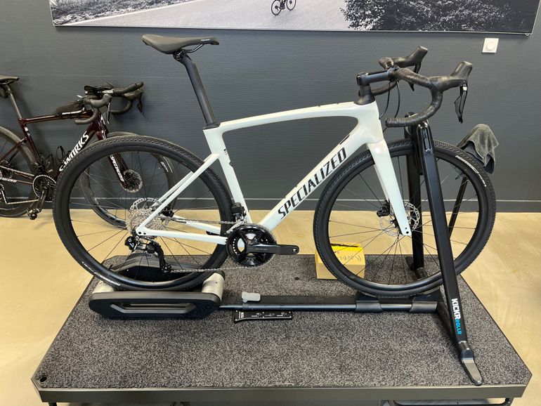 Used Specialized Roubaix SL8 Comp - Shimano 105 Di2 2025 2025 Road & Gravel — image 4 of 4