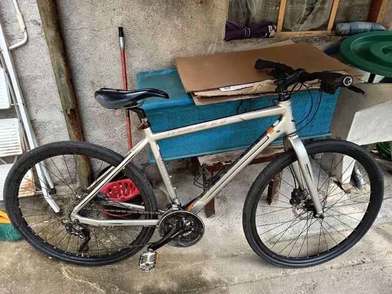 Used Univega Univega Custom Shimano Deore 2015 Mountainbike, Hellgrau — image 1 of 7