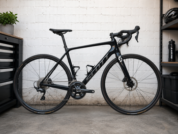 Tweedehands Scott Addict 20 disc 2021 2021 Racefiets & gravel