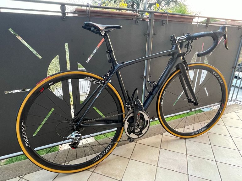 Used Trek Émonda SLR 6 2019 2019 Road & Gravel, Black — image 1 of 4