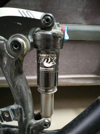 Used Canyon Nerve Shimano Deore XT 2016 Mountainbike, Black — image 17 of 18