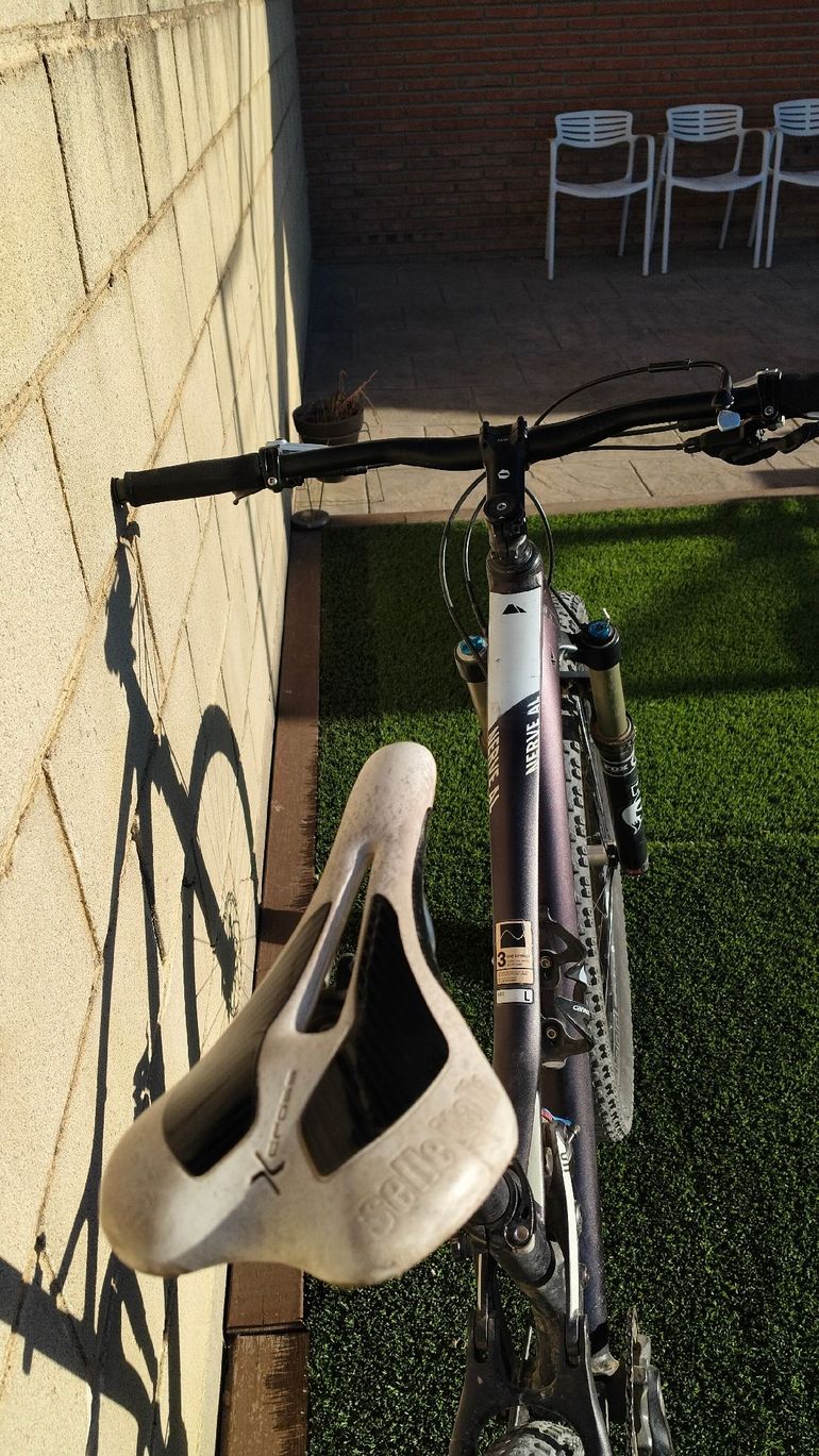Used Canyon Nerve Shimano Deore XT 2016 Mountainbike, Black — image 12 of 14