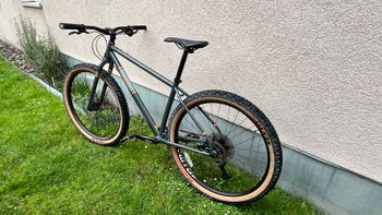 Used Breezer Thunder 2022 2022 Mountainbike, Gris claro — image 17 of 19