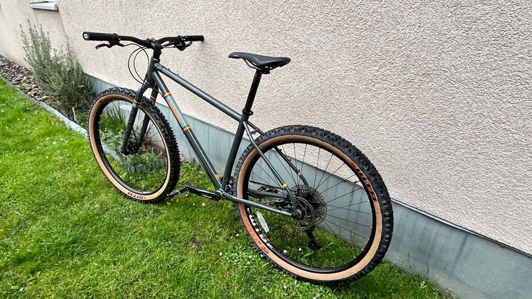 Used Breezer Thunder 2022 2022 Mountainbike, Gris claro — image 17 of 19