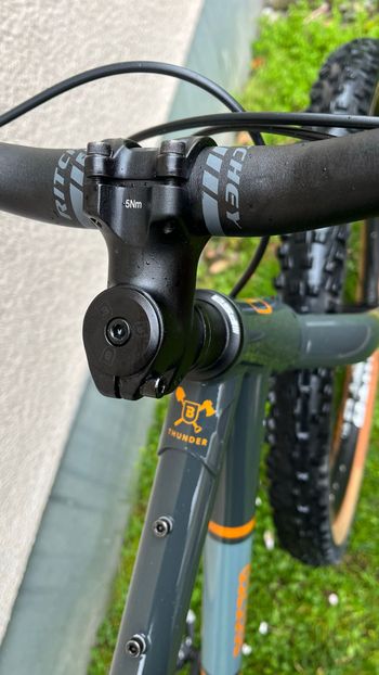 Used Breezer Thunder 2022 2022 Mountainbike, Gris claro — image 7 of 19